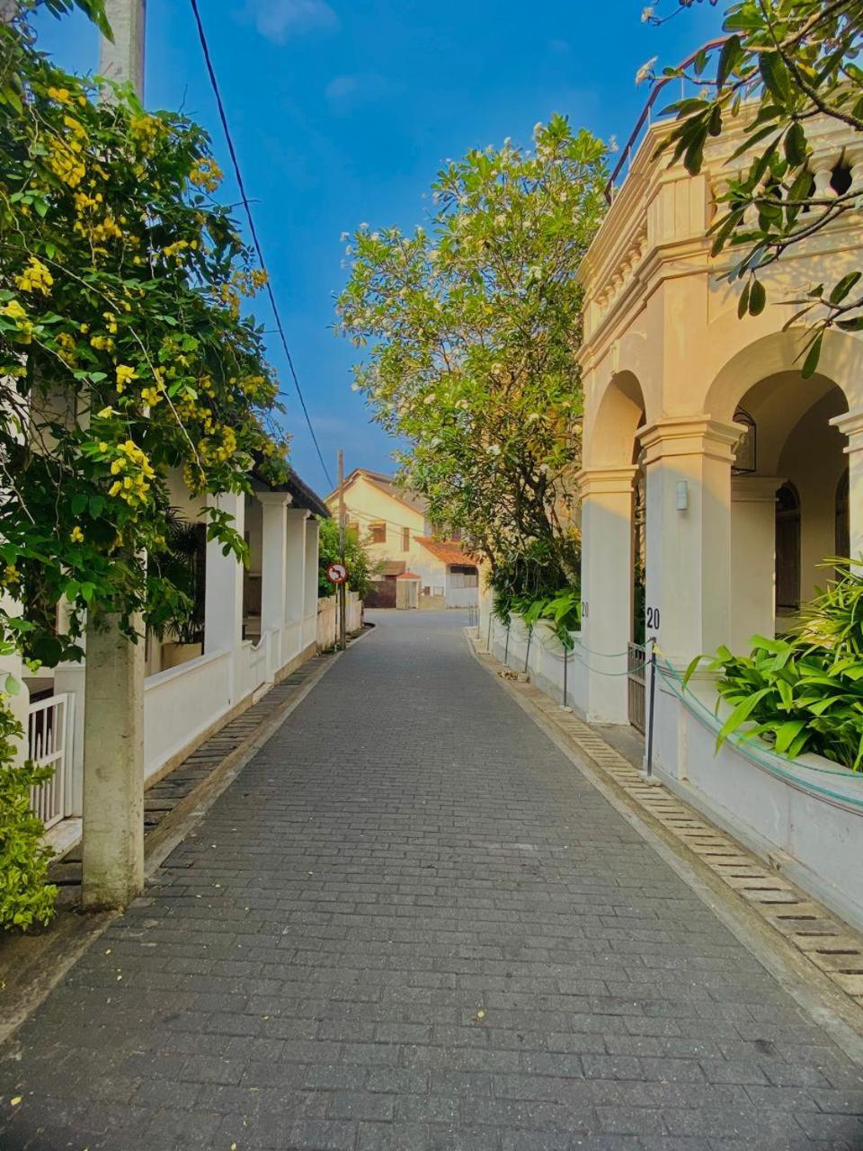 No 05 Middle Street Hotel Гале Екстериор снимка