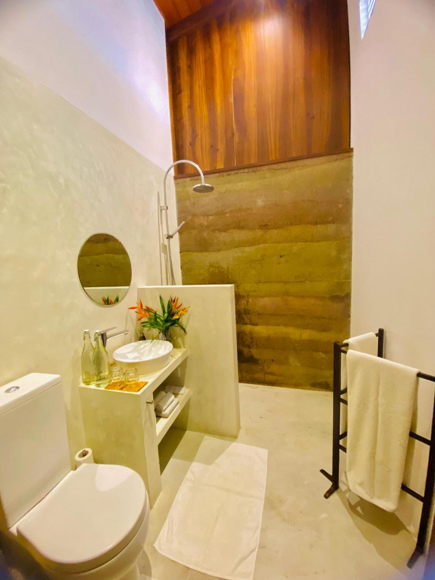 No 05 Middle Street Hotel Гале Екстериор снимка
